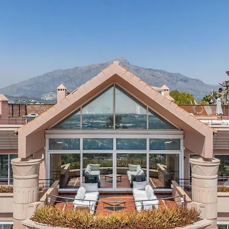 Heated Rooftop Pool Penthouse Views Magna